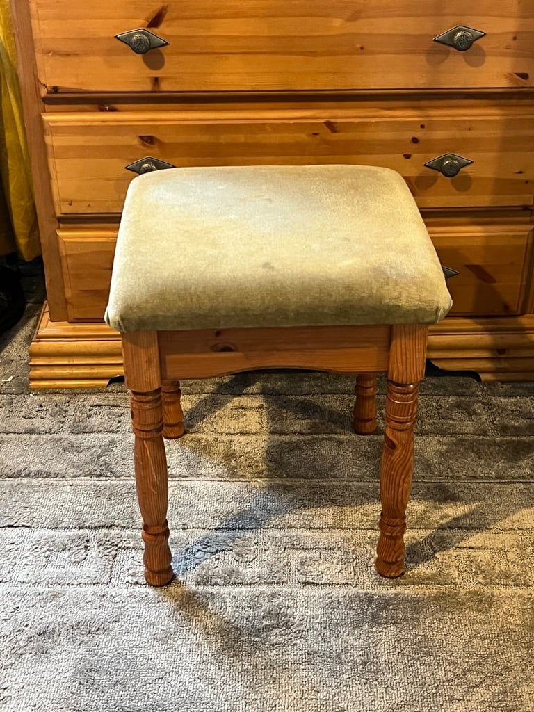 dressing table stool