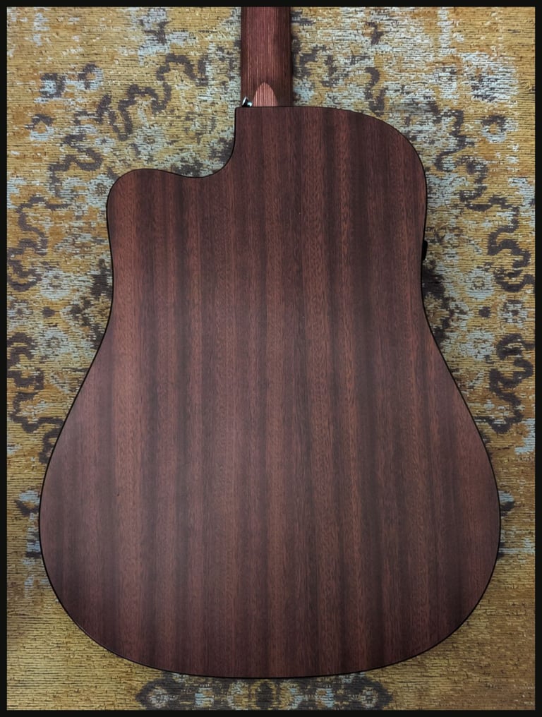Guitar - Martin DCPA5 electro acoustic + hardcase 
