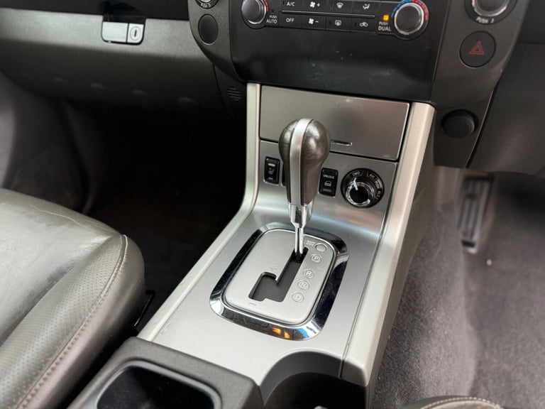 2015 Nissan Navara Double Cab Pick Up Tekna 2.5dCi 190 4WD Auto PICK UP DIESEL Automatic