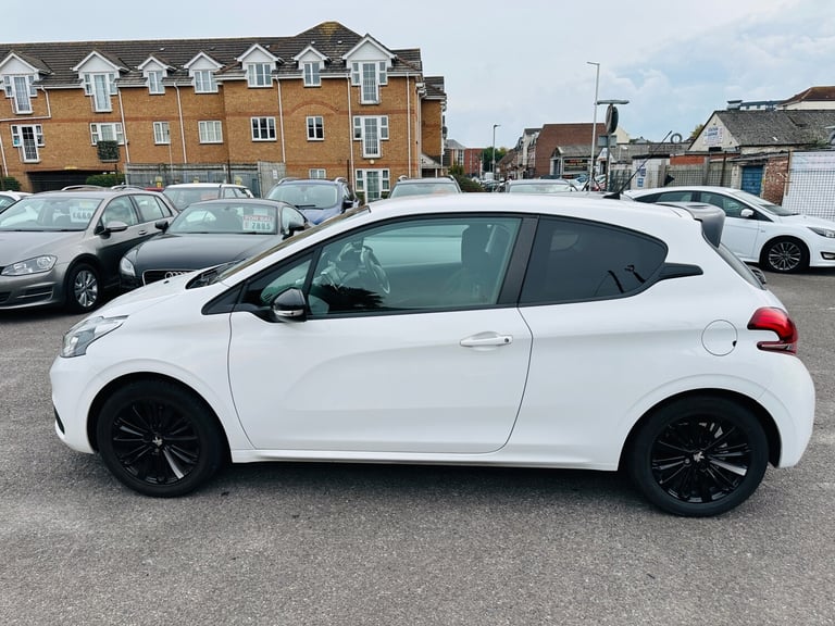 2017 Peugeot 208 1.2 PureTech 82 Black Edition 3dr HATCHBACK Petrol Manual