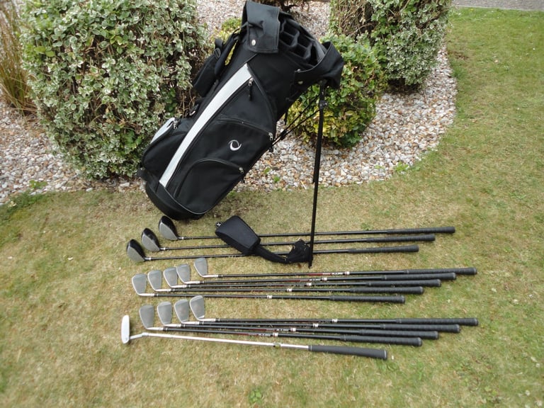 Golf club sets in bags, various prices please see pictures and descriptions
