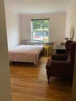 Double Room To Rent in Golders Green Road 