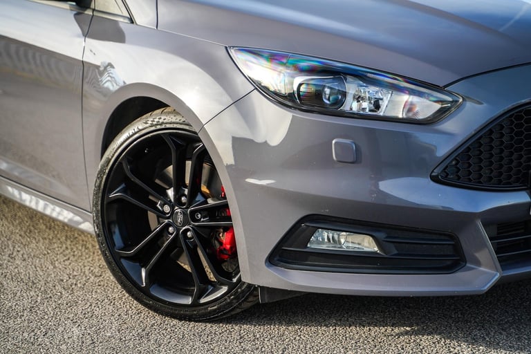 2018 Ford Focus 2.0T EcoBoost ST-3 Euro 6 (s/s) 5dr HATCHBACK Petrol Manual