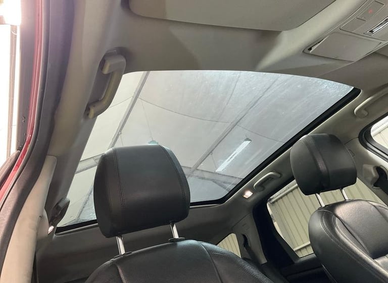 2016 Land Rover Discovery Sport 2.0 TD4 180 HSE Black 5dr Auto ESTATE DIESEL Automatic