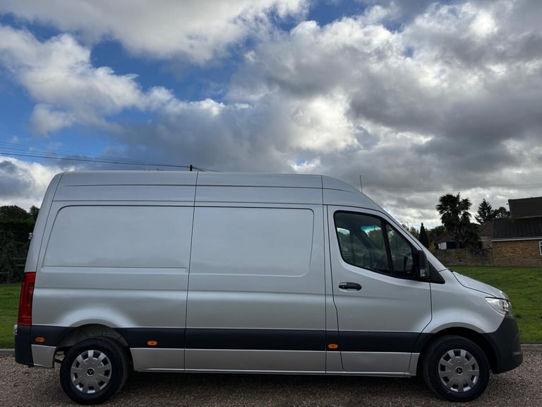 2022 Mercedes-Benz Sprinter 2.0 315 CDI Premium FWD L2 H2 Euro 6 (s/s) 5dr PANEL VAN Diesel Manual