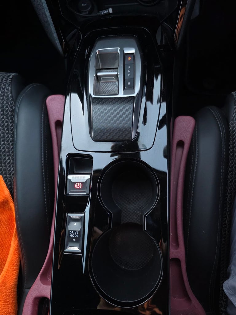 Peugeot, 2008, Hatchback, 2023, Other, 1 (cc), 5 doors