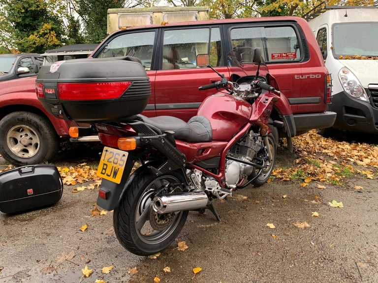1999 Yamaha XJ900S DIVERSION SHAFT' WITH FULL GIVI LUGGAGE (CLASSIC MOTORCYCLE)