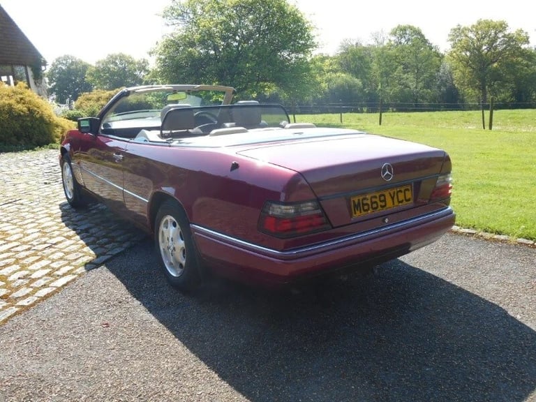 1994 Mercedes-Benz E Class E220 2-Door Petrol