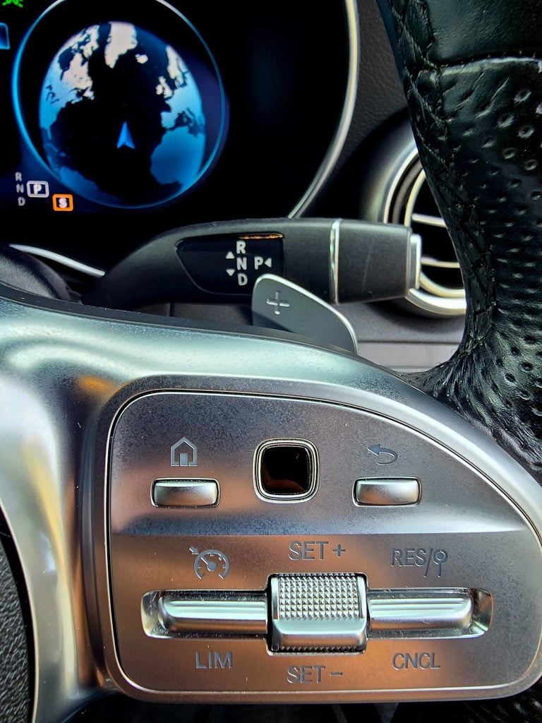 2021 Mercedes-Benz GLC 220d 4Matic AMG Line Premium 5dr 9G-Tronic 90DAYS WARRANTY HPI CLEAR  ESTA...