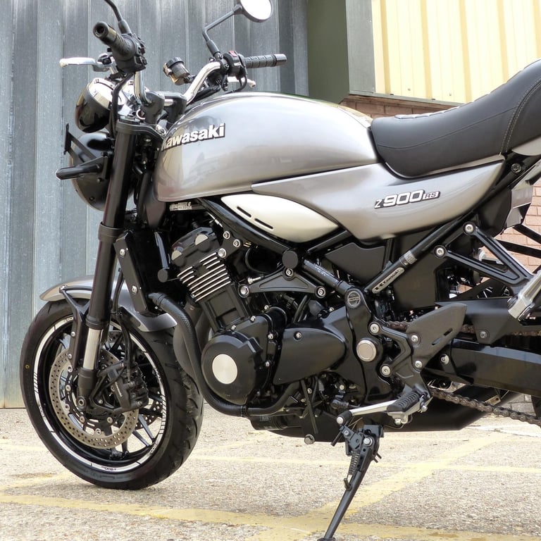 2021 KAWASAKI Z900 RS, A GLORIOUS EXAMPLE OF SUPERB MOTORCYCLE.