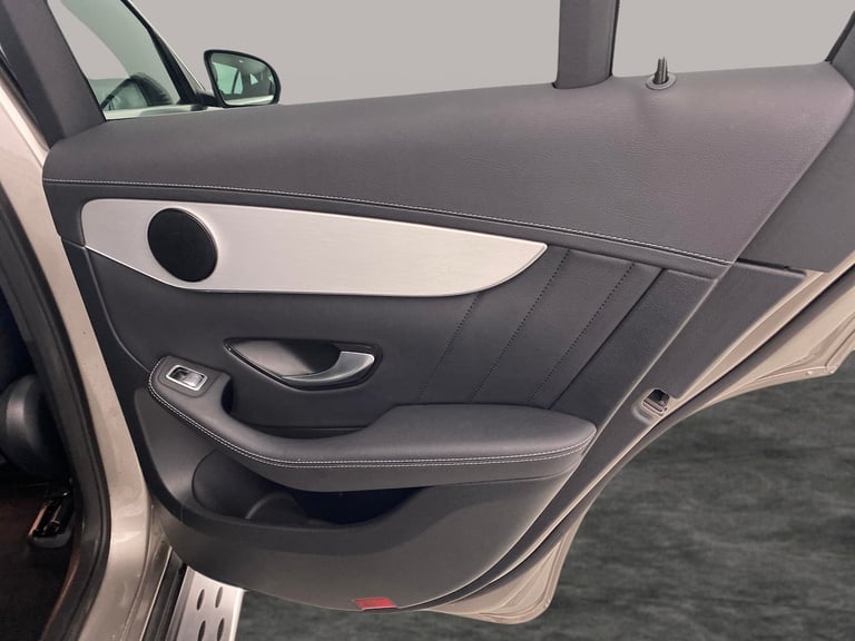 2021 Mercedes-Benz GLC 2.0 GLC300de 13.5kWh AMG Line (Premium) SUV 5dr Diesel Plug-in Hybrid G-Tr...