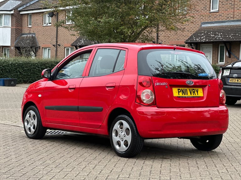 2011 KIA Picanto 2 Automatic 1.1L Petrol Full Kia Service History 1YR NEW MOT 44,000 Mileage 1 OWNER