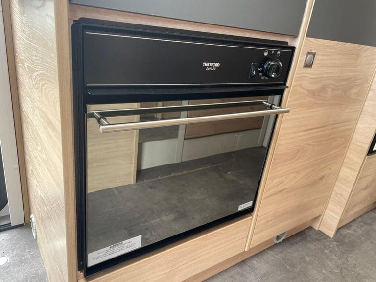 Dethleffs Globebus I6 GT 4 berth 4 belt A-class Singles 3500KG