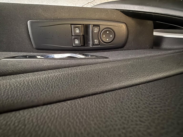2012 Renault Megane 1.6 16V Dynamique TomTom Euro 5 3dr COUPE Petrol Manual