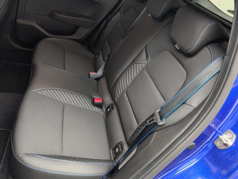 2024 Renault Clio 1.6 E-TECH esprit Alpine Hatchback 5dr Petrol Hybrid Auto Euro 6 (s/s) (145 HAT...