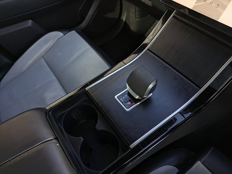 2023 Land Rover Range Rover Velar P250 Dynamic HSE SUV Petrol Automatic