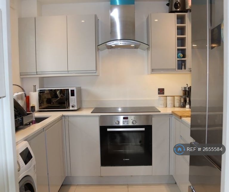 1 bedroom flat in Pavilion Mansions, London, SW9 (1 bed) (#2655584)