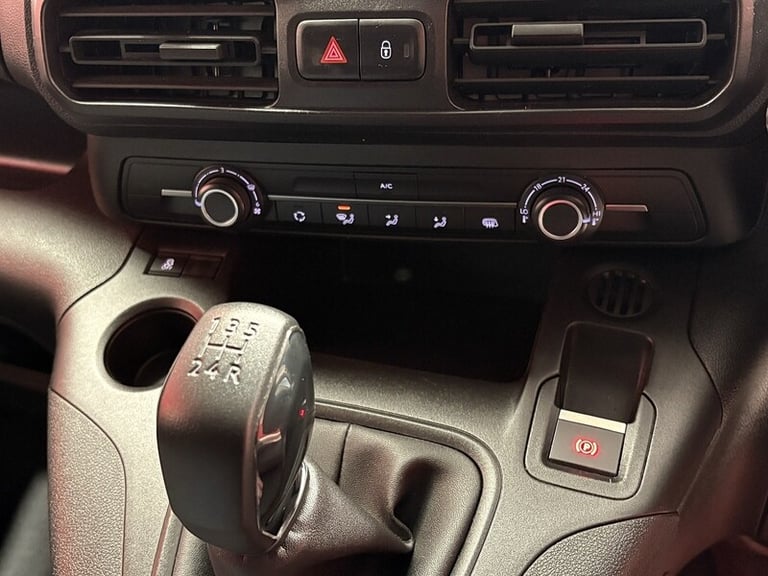 2019 Peugeot Partner 1000 1.5 BlueHDi 100 Professional Van PANEL VAN DIESEL Manual