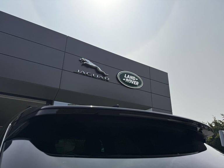 2022 Jaguar F-Pace 2.0 D200 MHEV R-Dynamic Black SUV 5dr Diesel Auto AWD Euro 6 (s/s) (204 ps) ES...