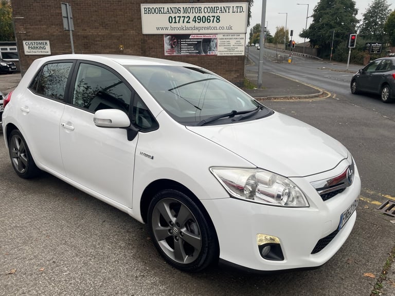 image for 2012 Toyota Auris 1.8 VVT-H T SPIRIT 1.8 HYBRID AUTOMATIC 5DR HATCHBACK PETROL HYBRID HATCHBACK P...