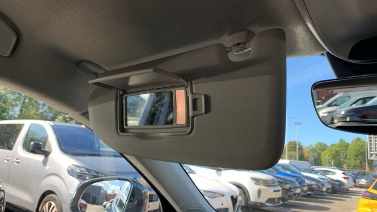 2022 Volvo XC40 1.5h T5 Recharge 10.7kWh Ultimate Bright SUV 5dr Petrol Plug-in Hybrid Auto SUV H...