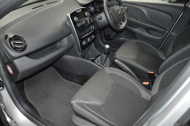 2019 Renault Clio 1.5 dCi 90 Play 5dr LOW MILEAGE + ONE OWNER + ULEZ COMPLIANT Hatchback Diesel M...