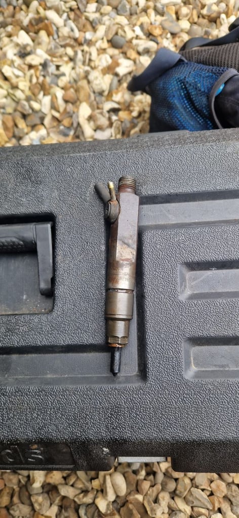 VW Transporter 01-05 Diesel 2.5 TDI Fuel injector 074130201C BPX