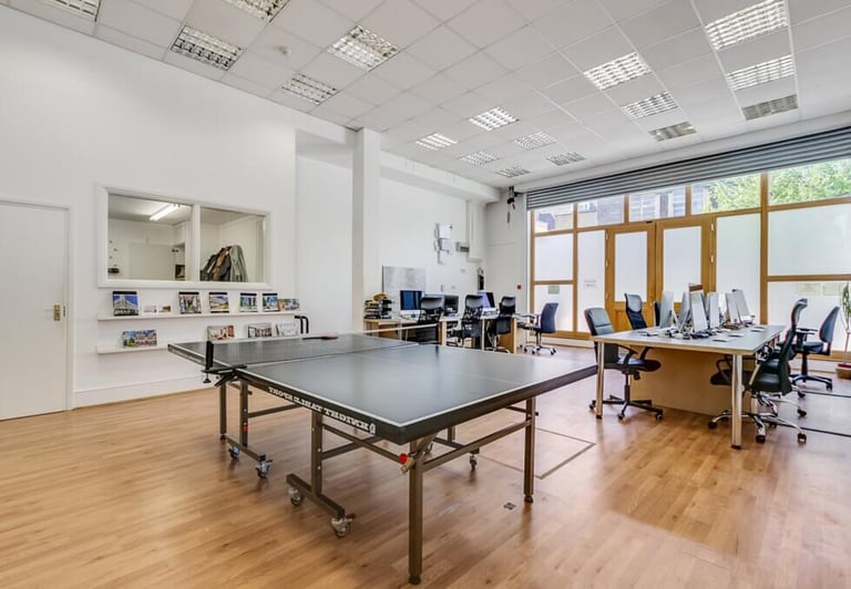 *Fulham* Private Serviced Offices: Units from 5 to 50 desks for rent SW6