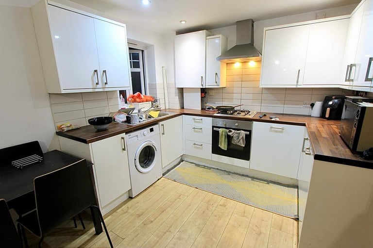HA3 Avail 2 double bedroom GRD floor FLAT with access to patio and communal gardens.