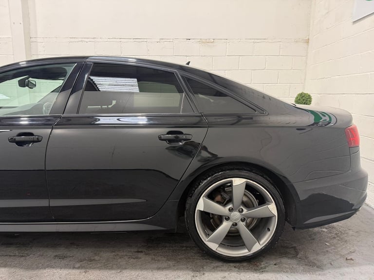 2016 Audi A6 Saloon 2.0 TDI ultra Black Edition S Tronic Euro 6 (s/s) 4dr SALOON Diesel Automatic