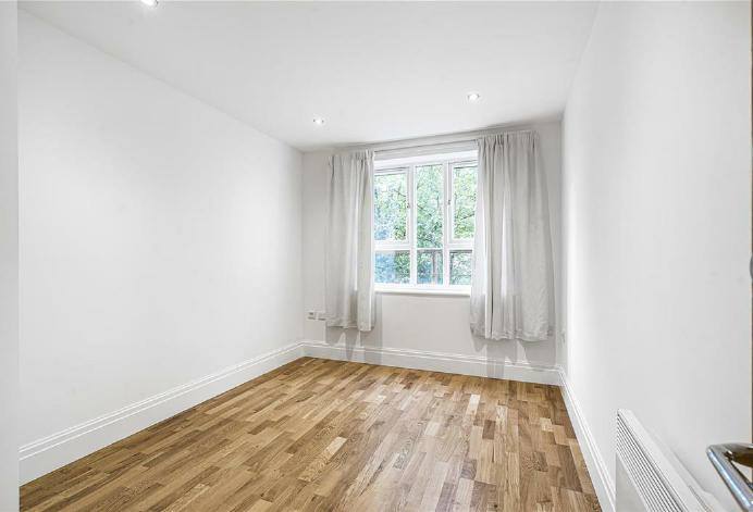 1 BEDROOM FLAT ROYAL QUARTER SEVEN KINGS WAY, KINGSTON UPON THAMES   