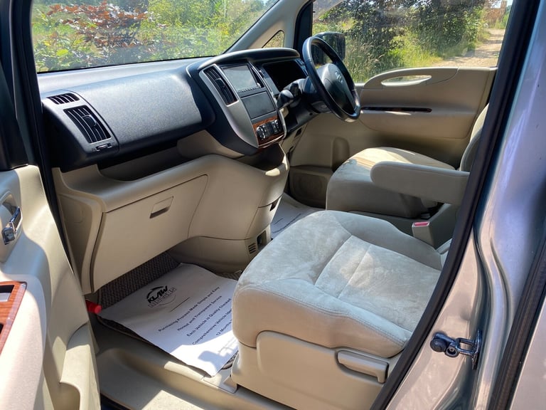 2008 Nissan Serena 2.0 VVI-T PETROL 8 SEATS MPV Petrol