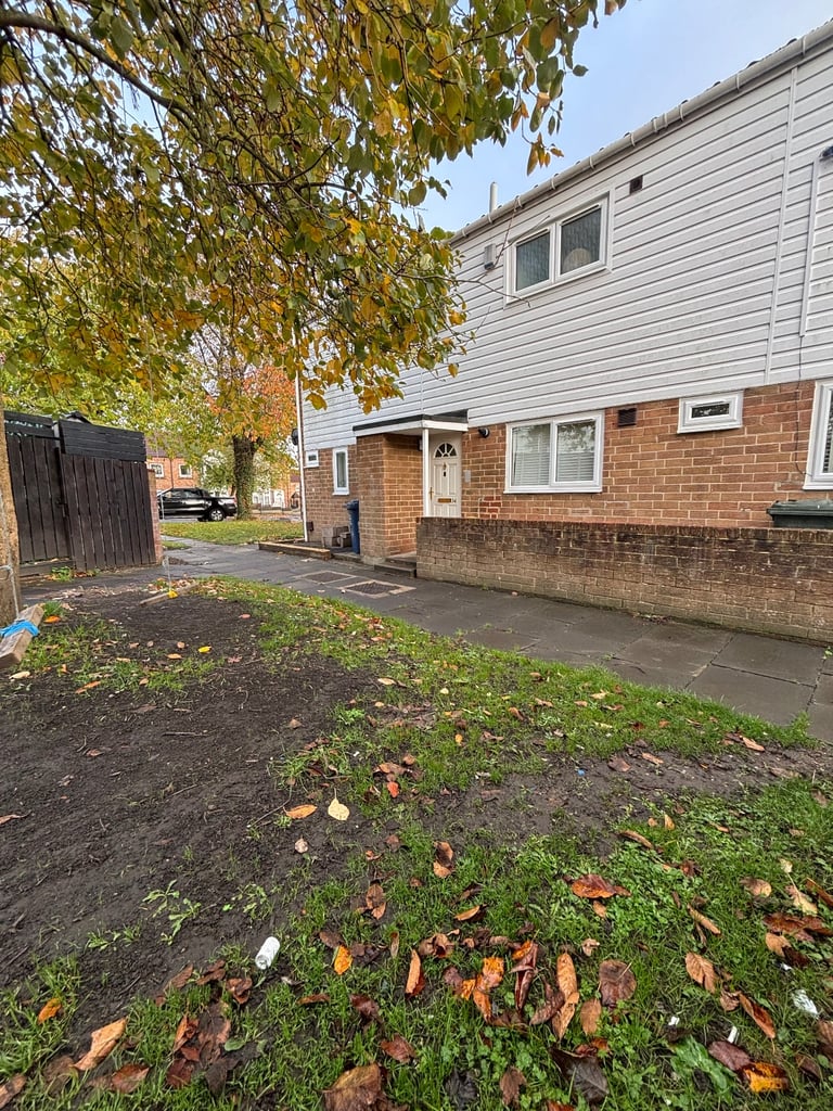 3 BED SEMI DETACHED HOUSE 