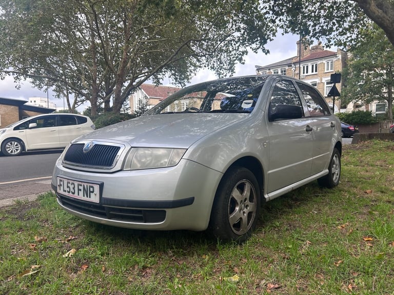 2003 Skoda Fabia 1.2 12V Silverline 5dr HATCHBACK Petrol Manual - Image 4