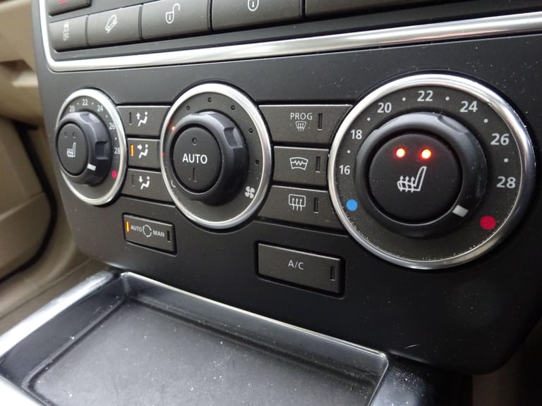 2013 Land Rover Freelander 2 2.2 SD4 HSE CommandShift 4WD Euro 5 5dr ESTATE Diesel Automatic