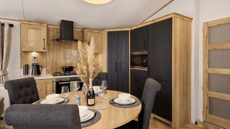 Spacious 43x14.5 Brand New 2-Bed Holiday Home | Abbots Salford Holiday Park