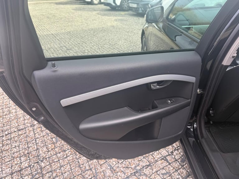 2008 Volvo V70 2.4 D5 SE Sport Euro 4 5dr ESTATE Diesel Manual