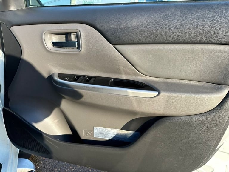 2019 Mitsubishi L200 2.4 DI-D 4WD WARRIOR DCB 178 BHP PICK UP Diesel Automatic