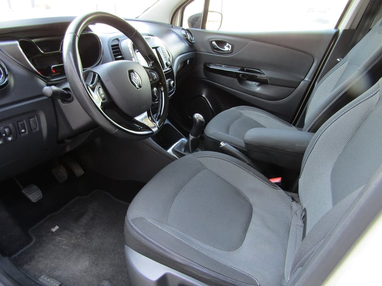 LEFT HAND DRIVE 2014 RENAULT CAPTUR 0.9 TCe ENERGY DYNAMIC MEDINAV 5DR PETROL