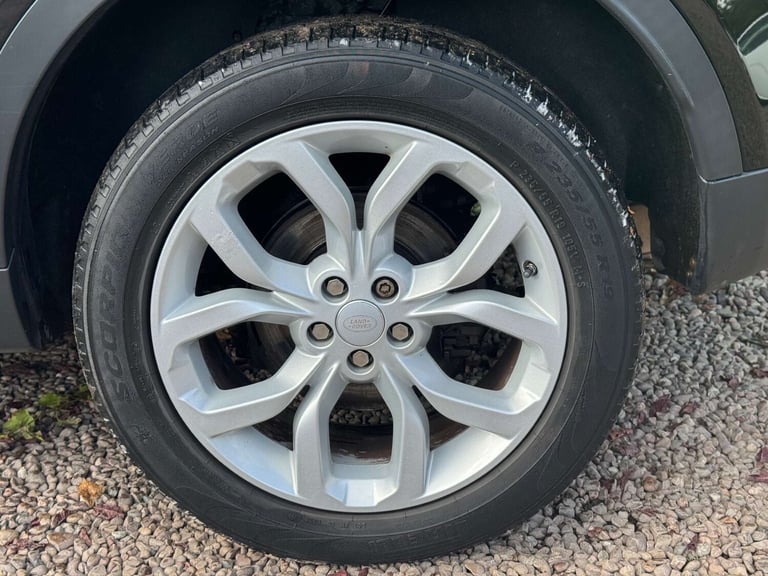 2017 Land Rover Discovery Sport 2.0 Discovery Sport HSE TD4 4WD 5dr SUV Diesel Manual