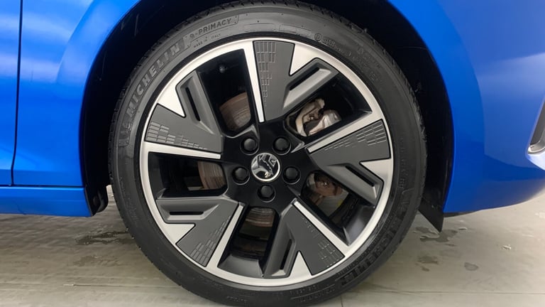 2023 Vauxhall Astra 54kWh Ultimate Hatchback 5dr Electric Auto (156 ps) Hatchback Electric Automatic