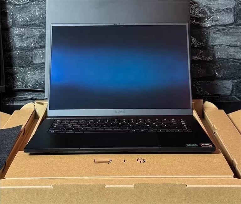 image for Razer RTX 5070 gaming laptop, new, 2025
