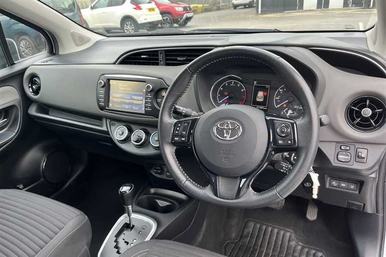 2019 Toyota Yaris 1.5 VVT-i Icon Hatchback 5dr Petrol CVT Euro 6 (111 ps) Hatchback Petrol Automatic