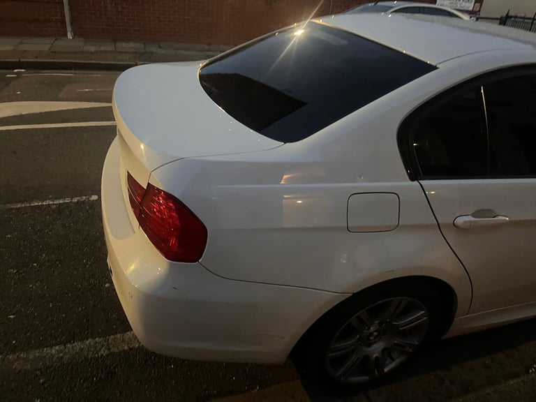 BMW, 3 SERIES, Saloon, 2009, Manual, 1995 (cc), 4 doors