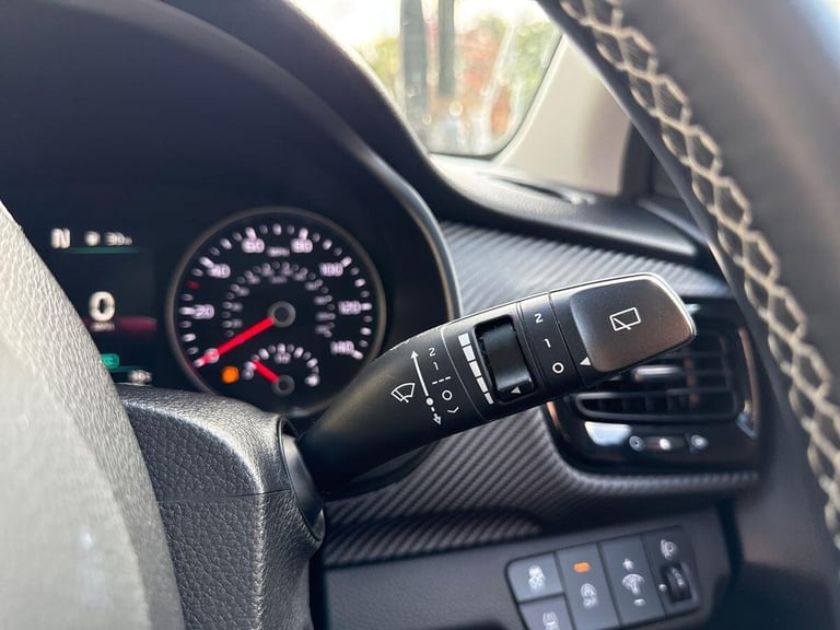  Kia Stonic 1.0 T-GDi ISG 48V GT-LINE Petrol/Electric Hybrid Manual