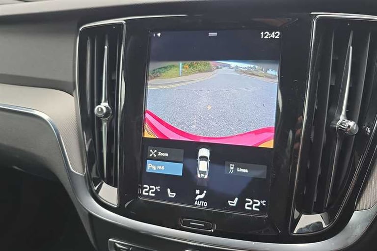 2022 Volvo S60 2.0 B5P R DESIGN 4dr Auto SALOON PETROL Automatic