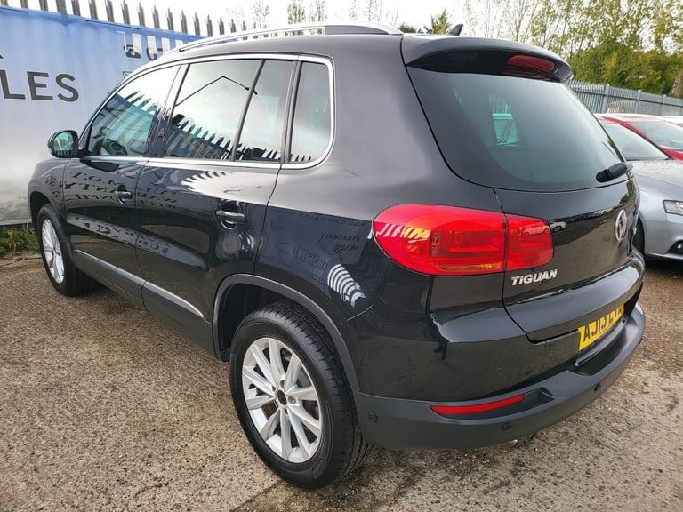 2013 Volkswagen Tiguan 2.0 TDi BlueMotion Tech SE 5dr DSG ESTATE Diesel Automatic