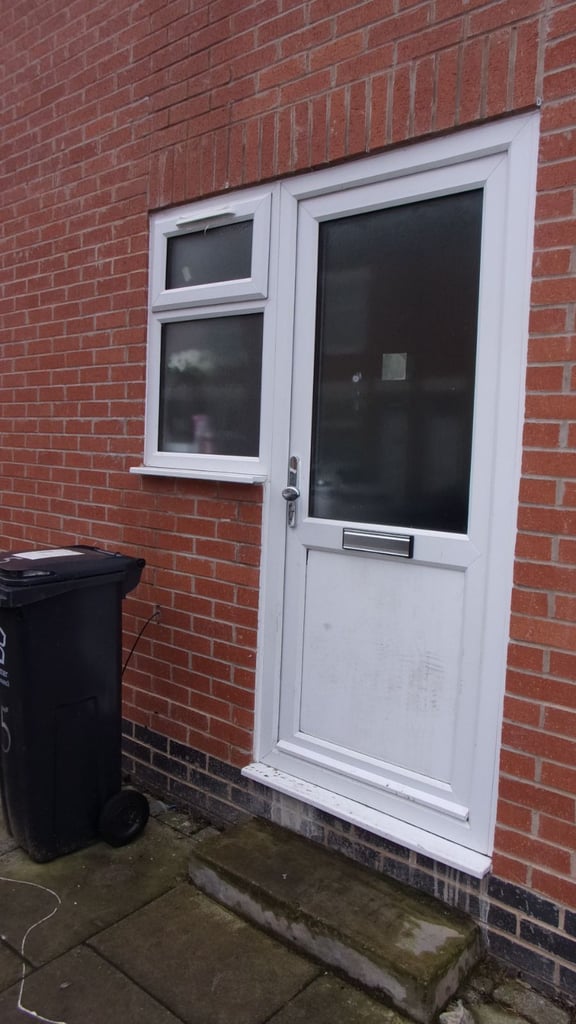 1 BED DUPLEX HOUSE- RUGBY STREET- NO DEPOSIT