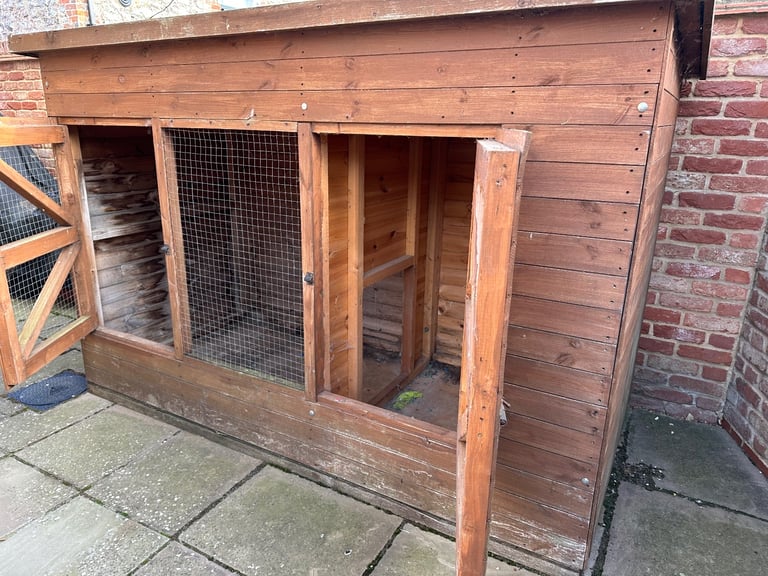 Extra large dog kennel *FREE*
