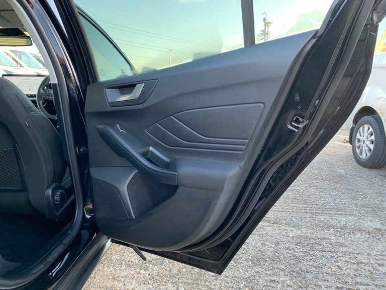 2022 Ford Focus 1.0T EcoBoost MHEV Titanium Euro 6 (s/s) 5dr HATCHBACK Petrol/Electric Hybrid Manual
